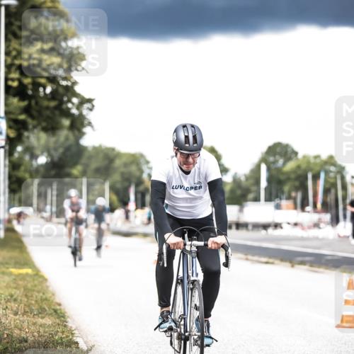 16.08.2026 - KN Förde Triathlon 2026 H.Heesch http://msf.ph/oto/9988643 16.08.2026 13:16:03 Radfahren 517, 525, 527, 571, 734 meine-sportfotos.de