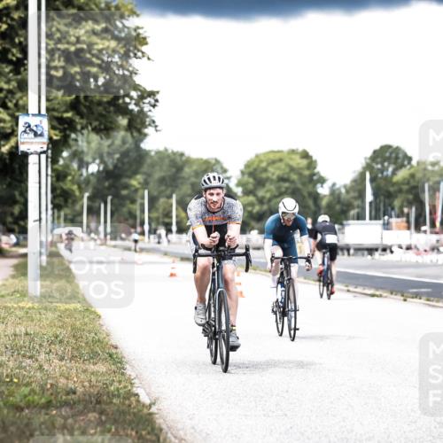 16.08.2026 - KN Förde Triathlon 2026 H.Heesch http://msf.ph/oto/9988648 16.08.2026 13:16:05 Radfahren 517, 525, 571, 734 meine-sportfotos.de