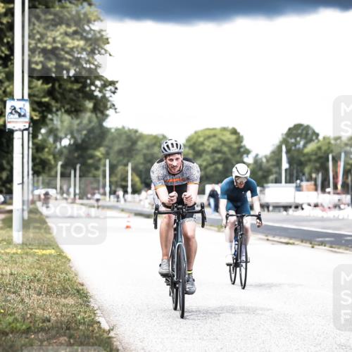 16.08.2026 - KN Förde Triathlon 2026 H.Heesch http://msf.ph/oto/9988652 16.08.2026 13:16:05 Radfahren 517, 525, 571, 734 meine-sportfotos.de