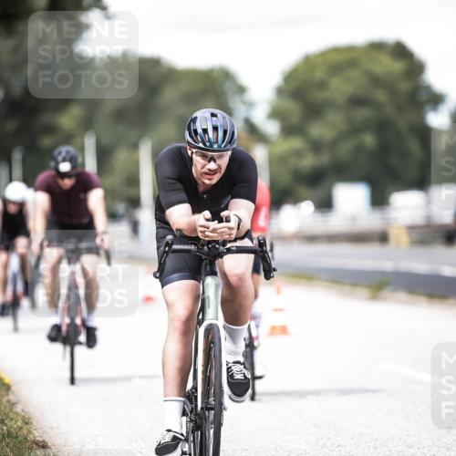 16.08.2026 - KN Förde Triathlon 2026 H.Heesch http://msf.ph/oto/9988664 16.08.2026 13:16:16 Radfahren 519, 535, 552, 567, 585, 727, 732, 738 meine-sportfotos.de