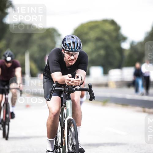 16.08.2026 - KN Förde Triathlon 2026 H.Heesch http://msf.ph/oto/9988669 16.08.2026 13:16:17 Radfahren 519, 535, 552, 567, 585, 727, 732 meine-sportfotos.de