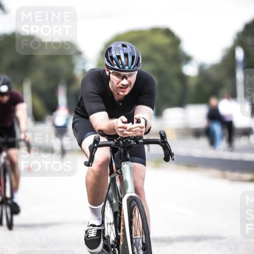 16.08.2026 - KN Förde Triathlon 2026 H.Heesch http://msf.ph/oto/9988672 16.08.2026 13:16:17 Radfahren 519, 535, 552, 567, 585, 727, 732 meine-sportfotos.de
