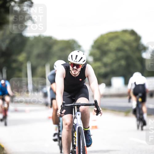 16.08.2026 - KN Förde Triathlon 2026 H.Heesch http://msf.ph/oto/9988683 16.08.2026 13:16:19 Radfahren 519, 520, 535, 552, 565, 567, 585, 715, 717, 727 meine-sportfotos.de