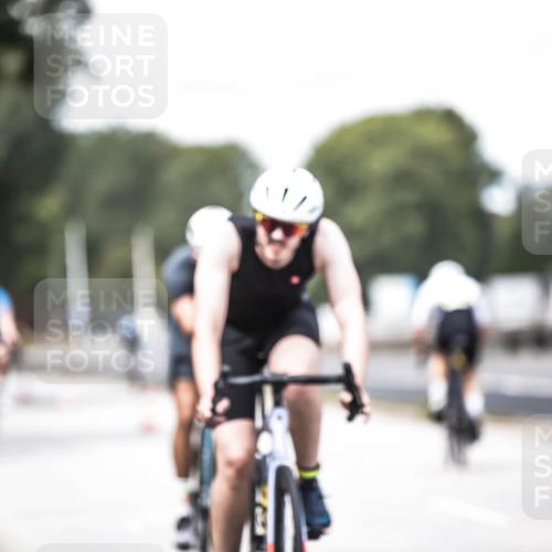 16.08.2026 - KN Förde Triathlon 2026 H.Heesch http://msf.ph/oto/9988685 16.08.2026 13:16:19 Radfahren 519, 520, 535, 552, 565, 567, 585, 715, 717, 727 meine-sportfotos.de