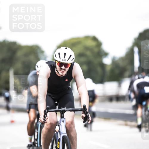 16.08.2026 - KN Förde Triathlon 2026 H.Heesch http://msf.ph/oto/9988688 16.08.2026 13:16:19 Radfahren 519, 520, 535, 552, 565, 567, 585, 715, 717, 727 meine-sportfotos.de