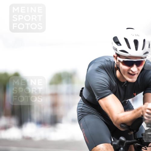 16.08.2026 - KN Förde Triathlon 2026 H.Heesch http://msf.ph/oto/9988696 16.08.2026 13:16:20 Radfahren 519, 520, 535, 552, 565, 567, 585, 715, 717, 727 meine-sportfotos.de
