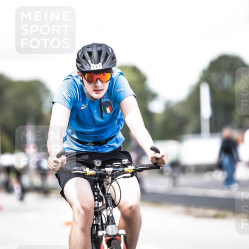 16.08.2026 - KN Förde Triathlon 2026 H.Heesch http://msf.ph/oto/9988701 16.08.2026 13:16:23 Radfahren 519, 520, 565, 611, 715, 717 meine-sportfotos.de