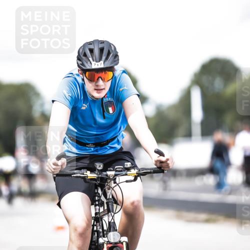 16.08.2026 - KN Förde Triathlon 2026 H.Heesch http://msf.ph/oto/9988702 16.08.2026 13:16:23 Radfahren 519, 520, 565, 611, 715, 717 meine-sportfotos.de