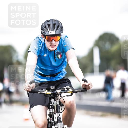 16.08.2026 - KN Förde Triathlon 2026 H.Heesch http://msf.ph/oto/9988703 16.08.2026 13:16:23 Radfahren 519, 520, 565, 611, 715, 717 meine-sportfotos.de