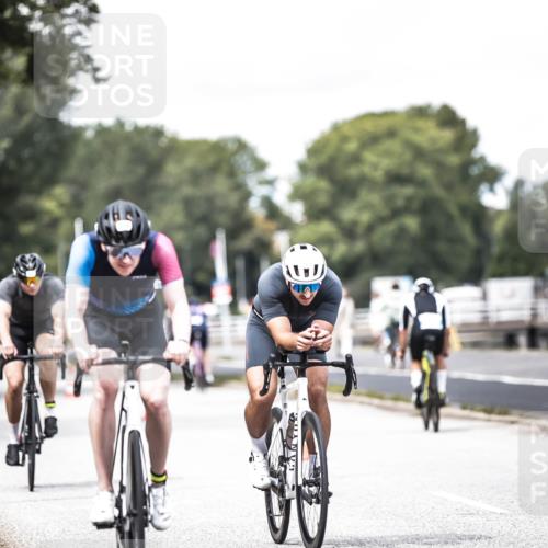 16.08.2026 - KN Förde Triathlon 2026 H.Heesch http://msf.ph/oto/9988721 16.08.2026 13:16:28 Radfahren 545, 611, 725 meine-sportfotos.de