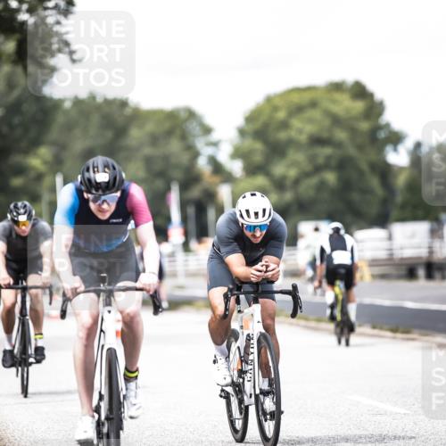 16.08.2026 - KN Förde Triathlon 2026 H.Heesch http://msf.ph/oto/9988722 16.08.2026 13:16:28 Radfahren 545, 611, 725 meine-sportfotos.de