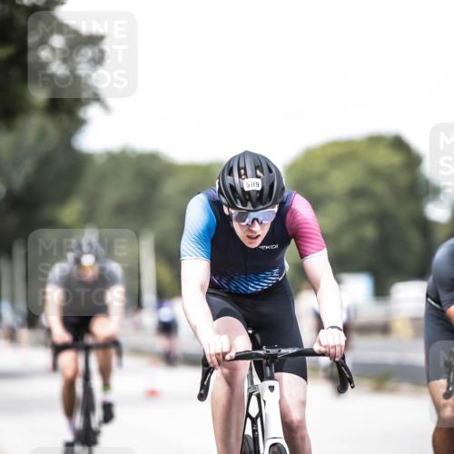 16.08.2026 - KN Förde Triathlon 2026 H.Heesch http://msf.ph/oto/9988726 16.08.2026 13:16:29 Radfahren 545, 579, 611, 725 meine-sportfotos.de