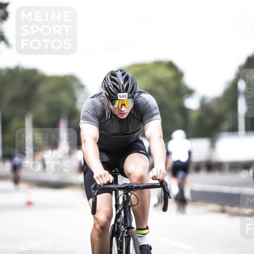16.08.2026 - KN Förde Triathlon 2026 H.Heesch http://msf.ph/oto/9988732 16.08.2026 13:16:30 Radfahren 545, 579, 611, 725 meine-sportfotos.de
