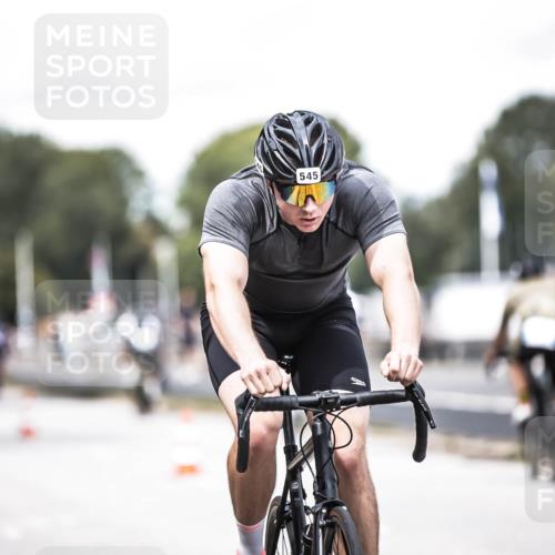 16.08.2026 - KN Förde Triathlon 2026 H.Heesch http://msf.ph/oto/9988735 16.08.2026 13:16:30 Radfahren 545, 579, 611, 725 meine-sportfotos.de