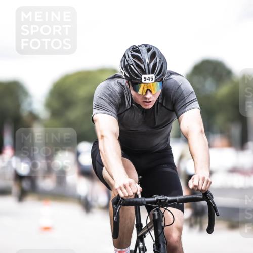 16.08.2026 - KN Förde Triathlon 2026 H.Heesch http://msf.ph/oto/9988738 16.08.2026 13:16:30 Radfahren 545, 579, 611, 725 meine-sportfotos.de