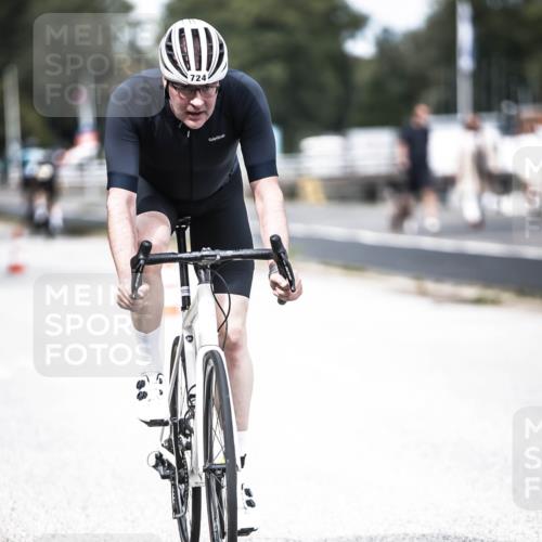 16.08.2026 - KN Förde Triathlon 2026 H.Heesch http://msf.ph/oto/9988838 16.08.2026 13:16:58 Radfahren 546, 583, 724 meine-sportfotos.de