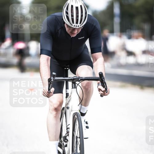 16.08.2026 - KN Förde Triathlon 2026 H.Heesch http://msf.ph/oto/9988843 16.08.2026 13:16:58 Radfahren 546, 583, 724 meine-sportfotos.de