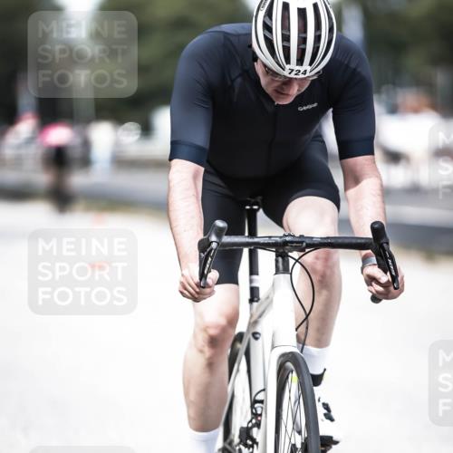 16.08.2026 - KN Förde Triathlon 2026 H.Heesch http://msf.ph/oto/9988845 16.08.2026 13:16:58 Radfahren 546, 583, 724 meine-sportfotos.de