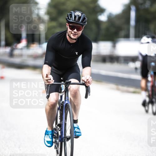 16.08.2026 - KN Förde Triathlon 2026 H.Heesch http://msf.ph/oto/9988854 16.08.2026 13:17:15 Radfahren 707, 743 meine-sportfotos.de