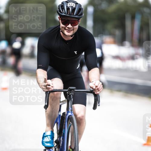 16.08.2026 - KN Förde Triathlon 2026 H.Heesch http://msf.ph/oto/9988860 16.08.2026 13:17:15 Radfahren 707, 743 meine-sportfotos.de