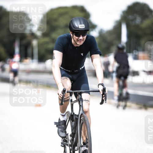 16.08.2026 - KN Förde Triathlon 2026 H.Heesch http://msf.ph/oto/9988889 16.08.2026 13:17:33 Radfahren 196, 594, 610, 723 meine-sportfotos.de