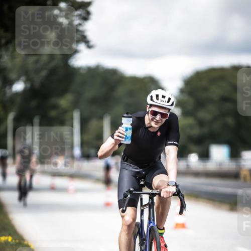 16.08.2026 - KN Förde Triathlon 2026 H.Heesch http://msf.ph/oto/9988973 16.08.2026 13:18:11 Radfahren 720, 732, 738 meine-sportfotos.de