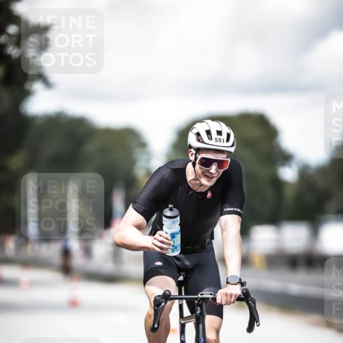16.08.2026 - KN Förde Triathlon 2026 H.Heesch http://msf.ph/oto/9988979 16.08.2026 13:18:12 Radfahren 557, 720, 732, 738 meine-sportfotos.de