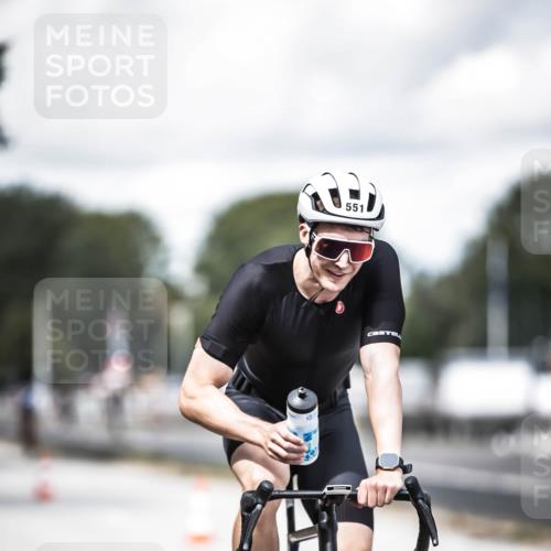 16.08.2026 - KN Förde Triathlon 2026 H.Heesch http://msf.ph/oto/9988982 16.08.2026 13:18:12 Radfahren 557, 720, 732, 738 meine-sportfotos.de