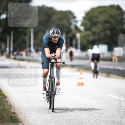 16.08.2026 - KN Förde Triathlon 2026 H.Heesch http://msf.ph/oto/9989009 16.08.2026 13:18:20 Radfahren 557, 702 meine-sportfotos.de