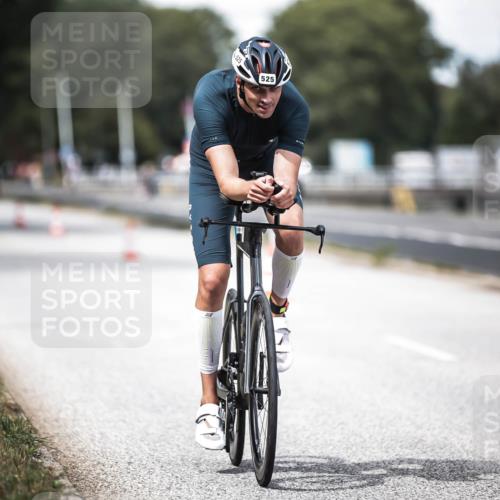 16.08.2026 - KN Förde Triathlon 2026 H.Heesch http://msf.ph/oto/9989019 16.08.2026 13:18:21 Radfahren 702 meine-sportfotos.de