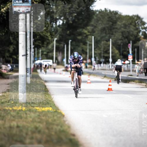 16.08.2026 - KN Förde Triathlon 2026 H.Heesch http://msf.ph/oto/9989020 16.08.2026 13:18:23 Radfahren 602, 702 meine-sportfotos.de