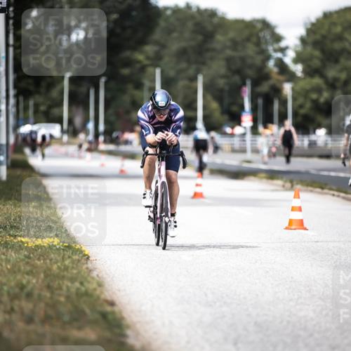 16.08.2026 - KN Förde Triathlon 2026 H.Heesch http://msf.ph/oto/9989022 16.08.2026 13:18:25 Radfahren 590, 602, 607, 702 meine-sportfotos.de