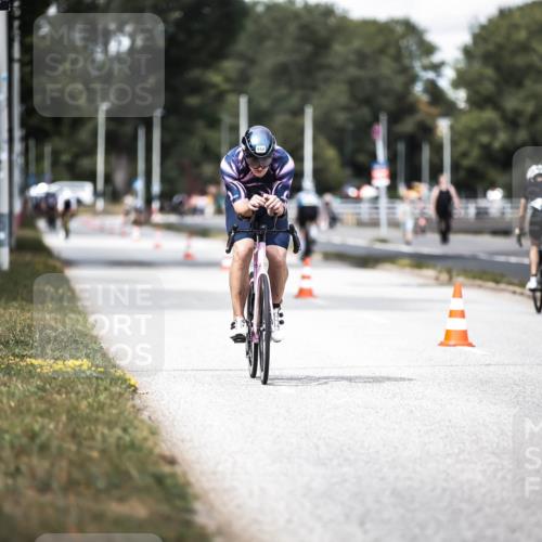 16.08.2026 - KN Förde Triathlon 2026 H.Heesch http://msf.ph/oto/9989024 16.08.2026 13:18:25 Radfahren 590, 602, 607, 702 meine-sportfotos.de
