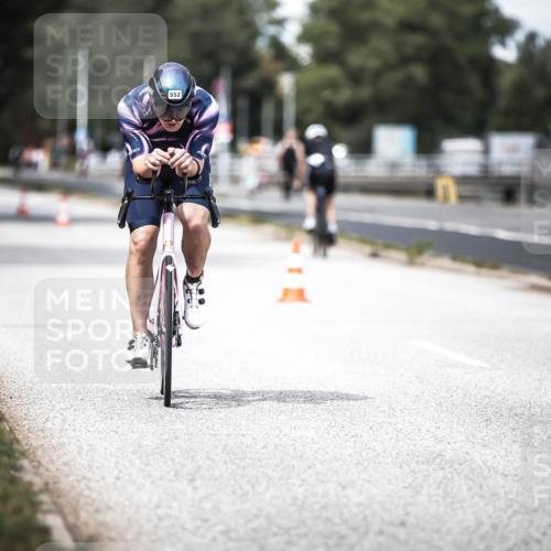16.08.2026 - KN Förde Triathlon 2026 H.Heesch http://msf.ph/oto/9989037 16.08.2026 13:18:25 Radfahren 590, 602, 607, 702 meine-sportfotos.de