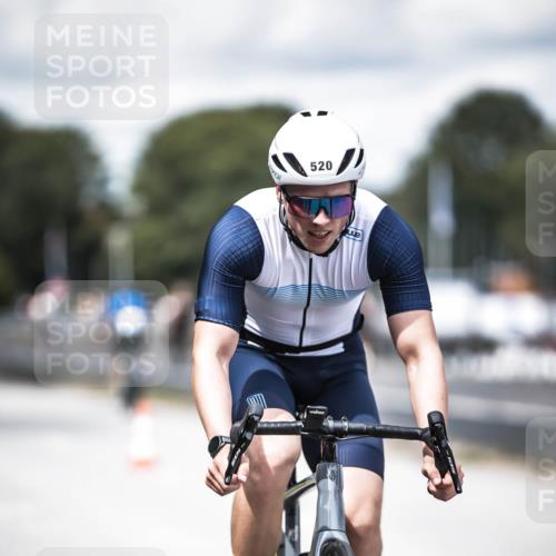 16.08.2026 - KN Förde Triathlon 2026 H.Heesch http://msf.ph/oto/9989053 16.08.2026 13:18:38 Radfahren 547, 559, 592 meine-sportfotos.de