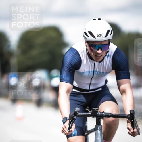 16.08.2026 - KN Förde Triathlon 2026 H.Heesch http://msf.ph/oto/9989056 16.08.2026 13:18:38 Radfahren 547, 559, 592 meine-sportfotos.de
