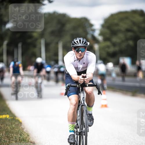 16.08.2026 - KN Förde Triathlon 2026 H.Heesch http://msf.ph/oto/9989069 16.08.2026 13:18:43 Radfahren 559, 566, 592, 597, 603, 609, 715, 718 meine-sportfotos.de