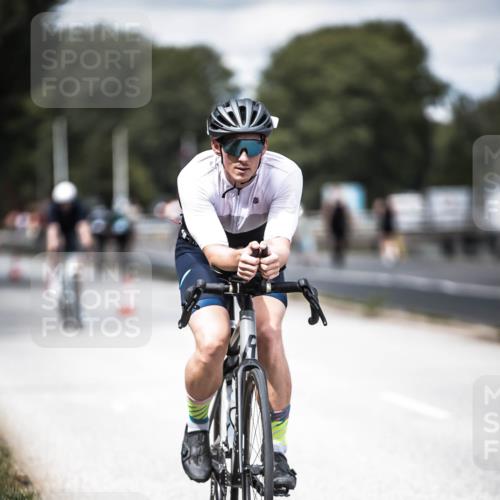 16.08.2026 - KN Förde Triathlon 2026 H.Heesch http://msf.ph/oto/9989074 16.08.2026 13:18:43 Radfahren 559, 566, 592, 597, 603, 609, 715, 718 meine-sportfotos.de