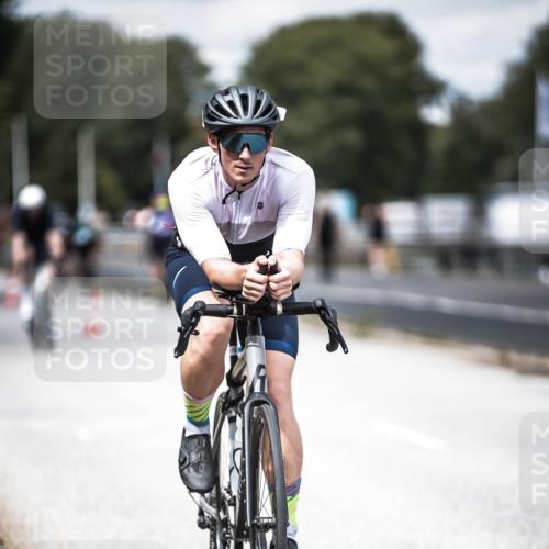 16.08.2026 - KN Förde Triathlon 2026 H.Heesch http://msf.ph/oto/9989076 16.08.2026 13:18:43 Radfahren 559, 566, 592, 597, 603, 609, 715, 718 meine-sportfotos.de