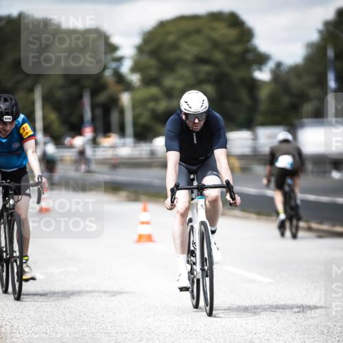 16.08.2026 - KN Förde Triathlon 2026 H.Heesch http://msf.ph/oto/9989083 16.08.2026 13:18:46 Radfahren 559, 566, 597, 603, 609, 715, 718 meine-sportfotos.de