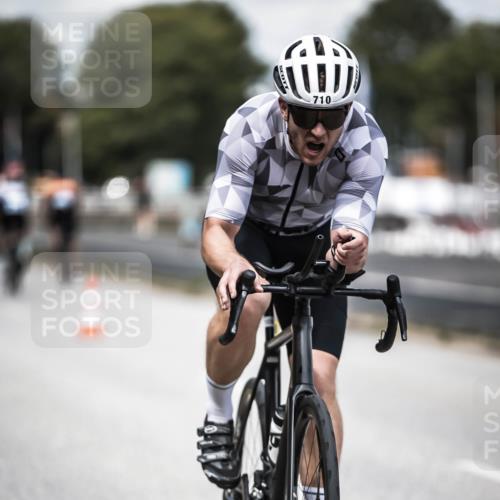 16.08.2026 - KN Förde Triathlon 2026 H.Heesch http://msf.ph/oto/9989106 16.08.2026 13:18:51 Radfahren 565, 609, 704 meine-sportfotos.de