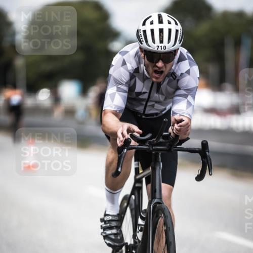 16.08.2026 - KN Förde Triathlon 2026 H.Heesch http://msf.ph/oto/9989107 16.08.2026 13:18:51 Radfahren 565, 609, 704 meine-sportfotos.de