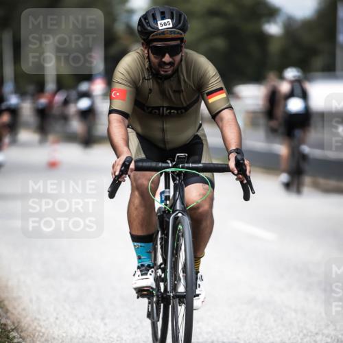16.08.2026 - KN Förde Triathlon 2026 H.Heesch http://msf.ph/oto/9989121 16.08.2026 13:18:55 Radfahren 565, 704, 719, 725 meine-sportfotos.de
