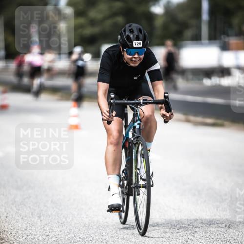 16.08.2026 - KN Förde Triathlon 2026 H.Heesch http://msf.ph/oto/9989129 16.08.2026 13:18:57 Radfahren 565, 704, 719, 725 meine-sportfotos.de