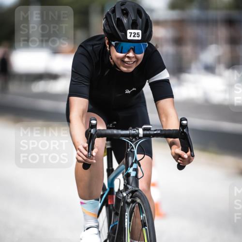 16.08.2026 - KN Förde Triathlon 2026 H.Heesch http://msf.ph/oto/9989141 16.08.2026 13:18:58 Radfahren 565, 704, 719, 725 meine-sportfotos.de