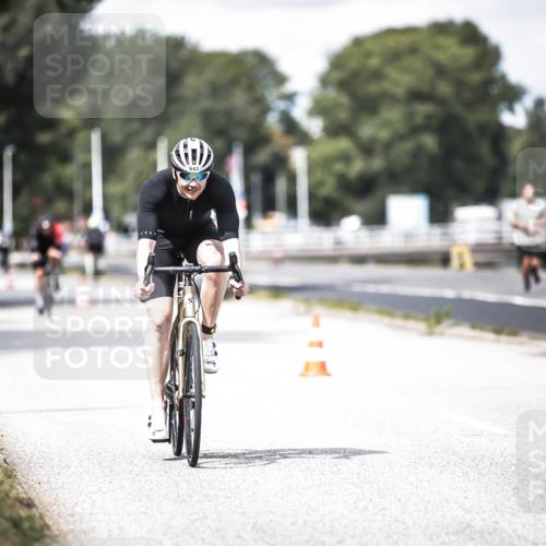 16.08.2026 - KN Förde Triathlon 2026 H.Heesch http://msf.ph/oto/9989174 16.08.2026 13:19:15 Radfahren 579, 706 meine-sportfotos.de