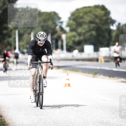16.08.2026 - KN Förde Triathlon 2026 H.Heesch http://msf.ph/oto/9989175 16.08.2026 13:19:15 Radfahren 579, 706 meine-sportfotos.de