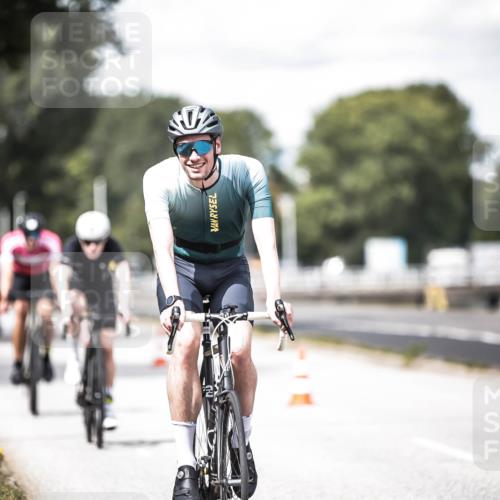 16.08.2026 - KN Förde Triathlon 2026 H.Heesch http://msf.ph/oto/9989190 16.08.2026 13:19:20 Radfahren 600, 706, 713, 714 meine-sportfotos.de