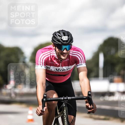 16.08.2026 - KN Förde Triathlon 2026 H.Heesch http://msf.ph/oto/9989199 16.08.2026 13:19:23 Radfahren 600, 706, 713, 714, 735 meine-sportfotos.de