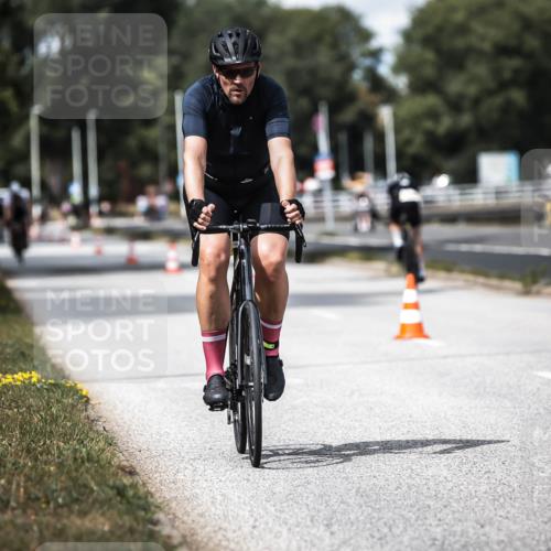 16.08.2026 - KN Förde Triathlon 2026 H.Heesch http://msf.ph/oto/9989220 16.08.2026 13:19:28 Radfahren 574, 701, 716, 735 meine-sportfotos.de